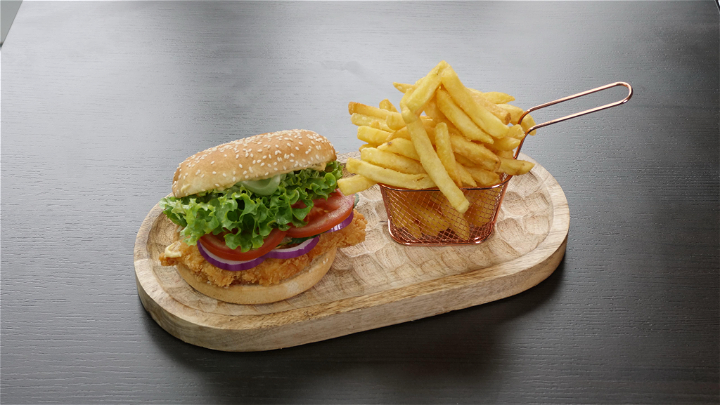 Nova spicy chicken burger