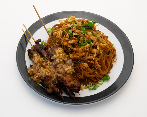 Fried Noodles with 3 Satay