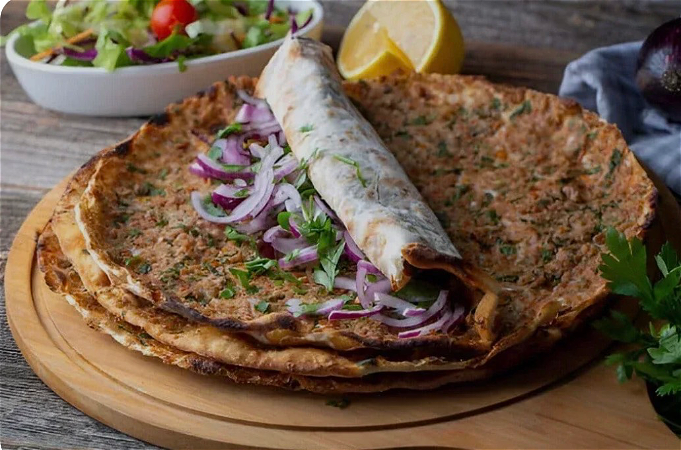 Turkse pizza kipstukjes shoarma