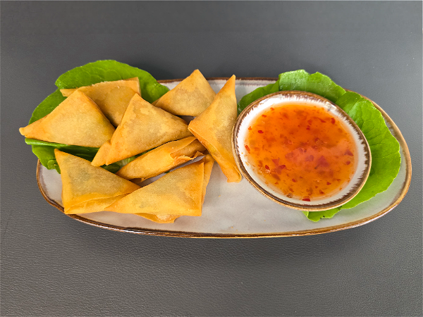 Vega curry samosa’s