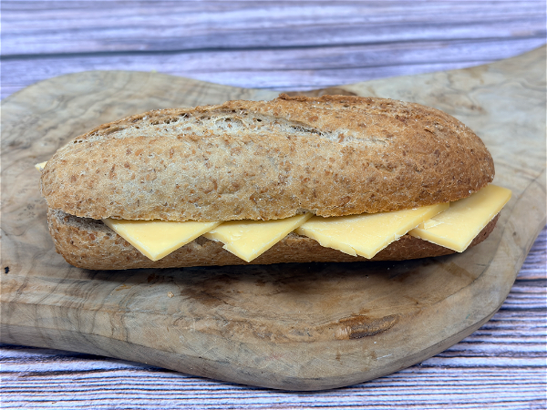 Broodje kaas vers van 't mes
