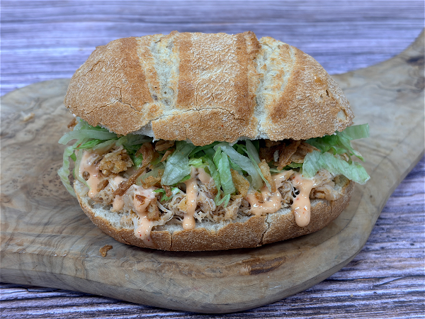 Broodje Pulled chicken speciaal