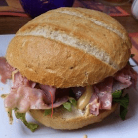 Broodje warme beenham