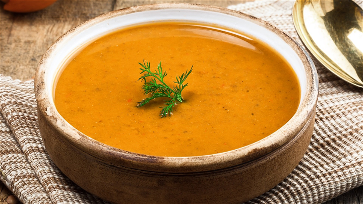 Mercimek corbasi (Linzensoep)