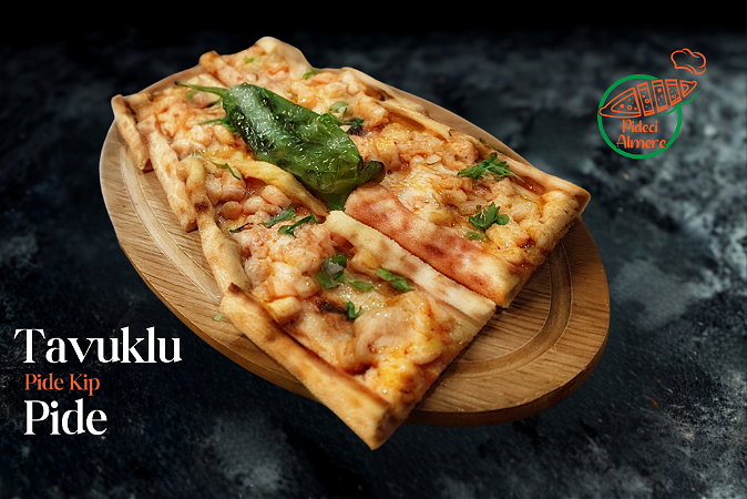 Tavuklu pide
