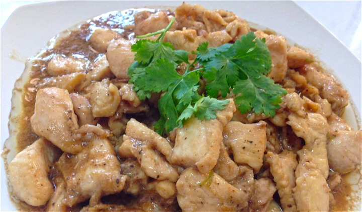 Kai kratiam prik thai