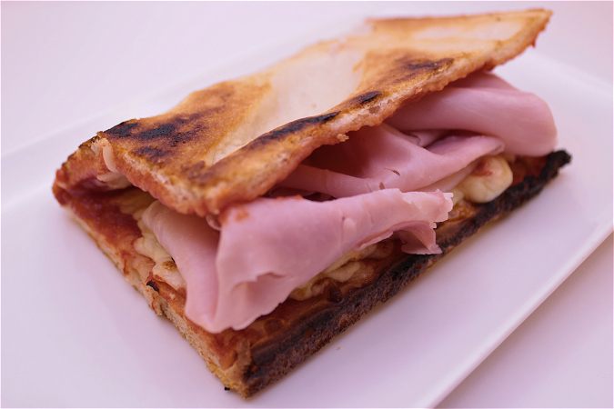 Pizza Sandwich Prosciutto 
