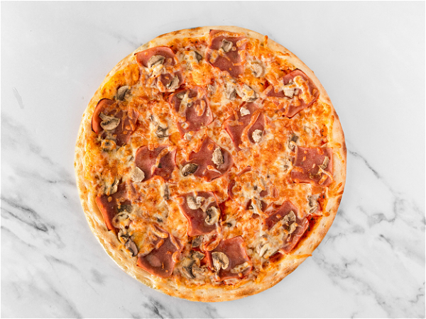 Pizza ham-champignon