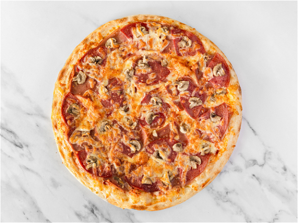 Pizza ham-salami-champignons