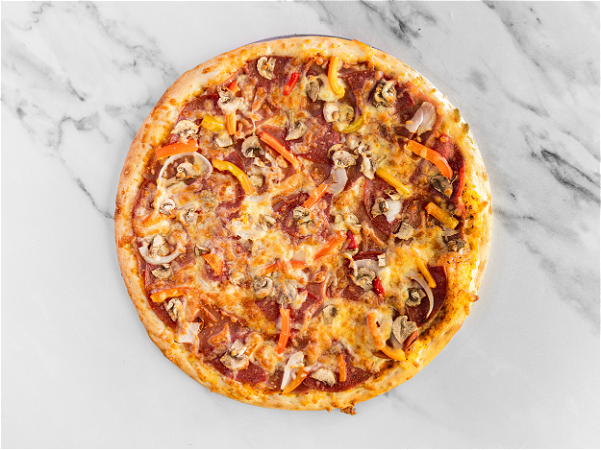 Pizza ham-salami speciaal