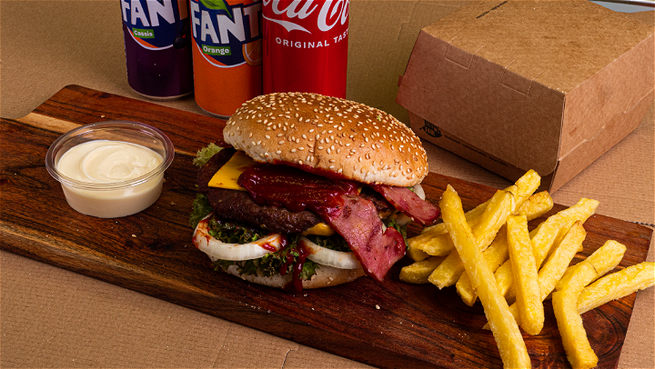 BBQ Cheese Burger MENU“(nieuw!)”