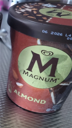 Magnum pint Almond