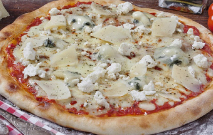 Pizza quattro formaggi