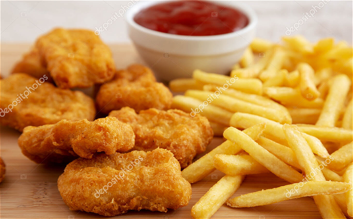 Kipnuggets met patat 