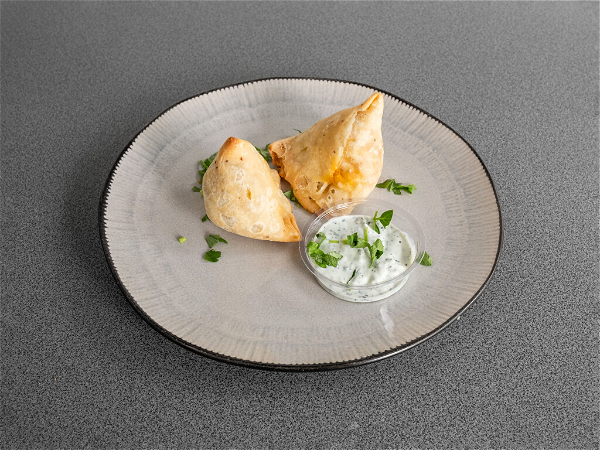 Veg samosa(2 stuks)