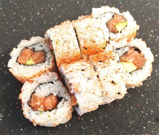 Spicy Zalm Uramaki (8 stuks)