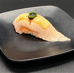 Salmon cheese nigiri per 2 stuks 