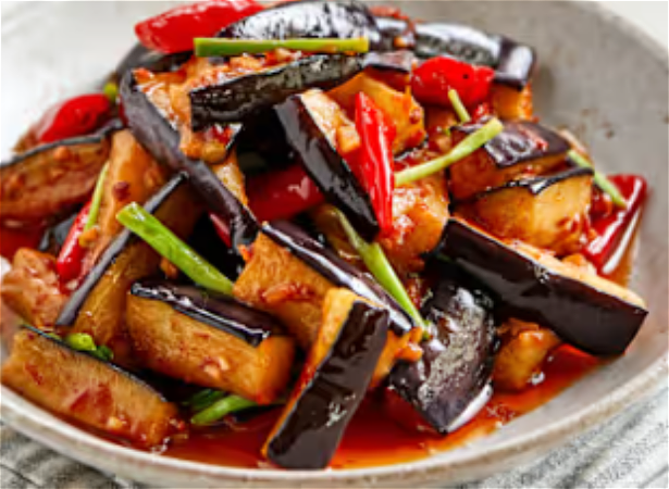 Gefrituurde aubergine met pikante saus