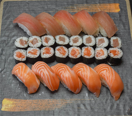 Menu G:      5x Nigiri zalm, 5x Nigiri tonijn, 8x Maki zalm, 8x Maki tonijn.