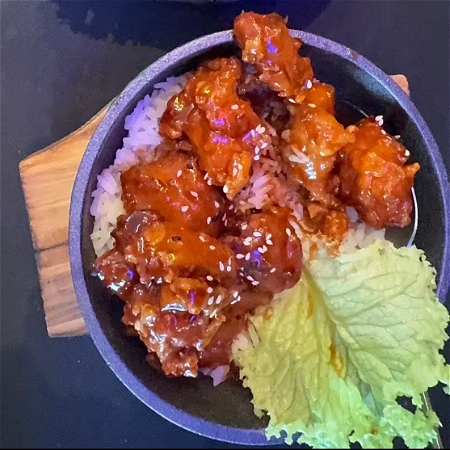 Rijst fried korean chicken-soy garlic