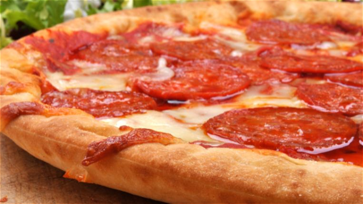 Pizza salami 30 cm