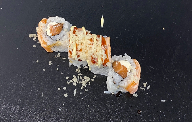 Double salmon roll