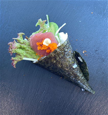 Maguro temaki