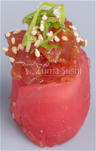 Gunkan spicy maguro