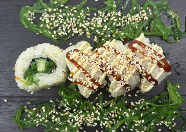 4 st. Chuka Wakame Roll