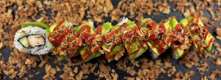 8 st. Flamin Hot Chicken Dragon Roll