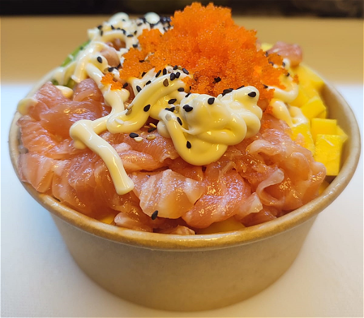 Poke Bowl salmon mango