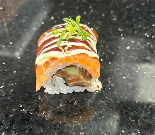 Softshell salmon roll 