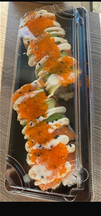 Salmon avocado roll 