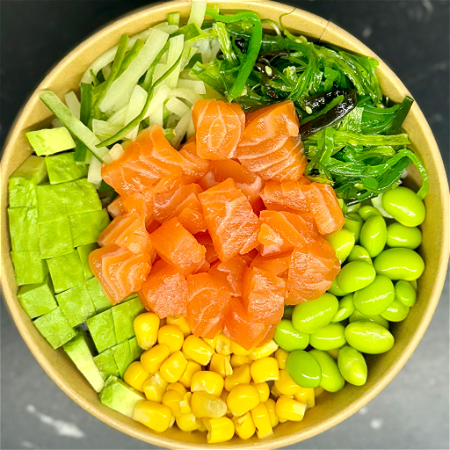 Salmon poké bowl