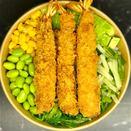 Crunchy ebi poké bowl