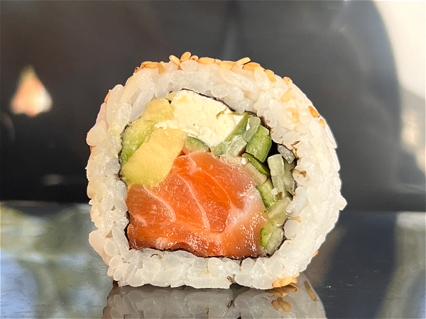 Salmon cheese roll 