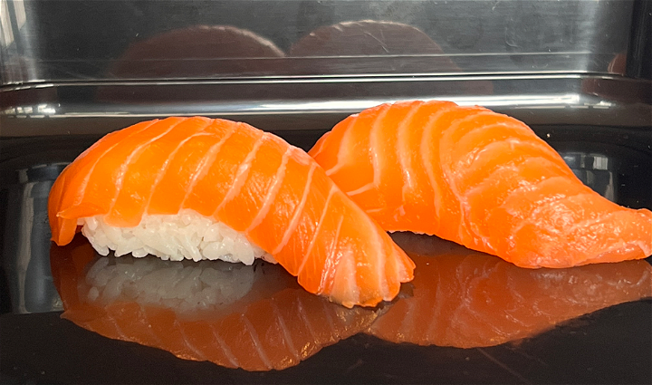 Sake nigiri