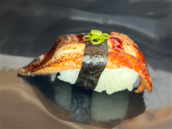 Flamed unagi nigiri
