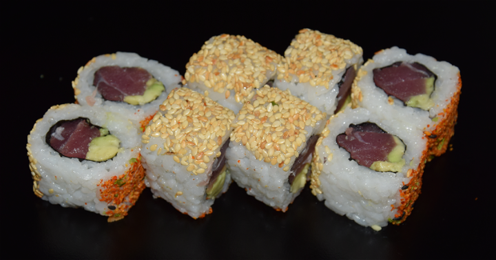 Tonijn avocado uramaki