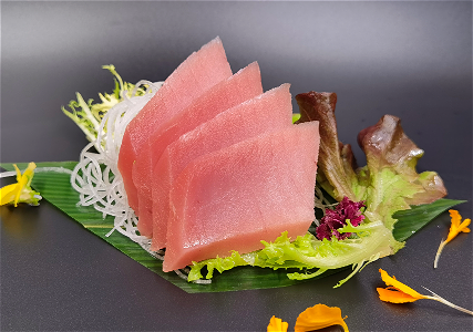 Tuna sashimi 4 ST