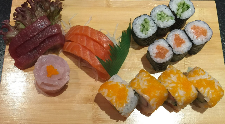 Sushi Sashimi Set
