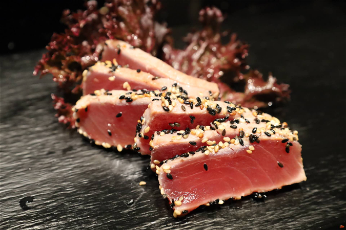 Tonijn-tataki sashimi