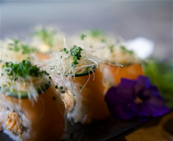 Spicy Sunset Salmon Roll. 8pcs.