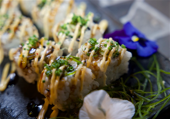 ChickenTeriyaki Roll. 8pcs.