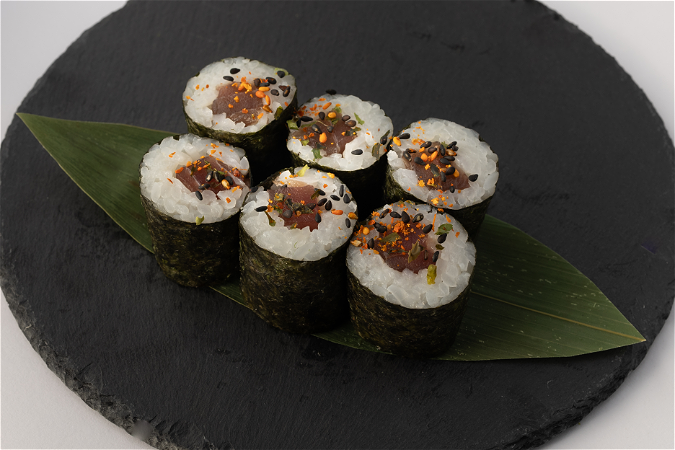 Pittige tonijn maki