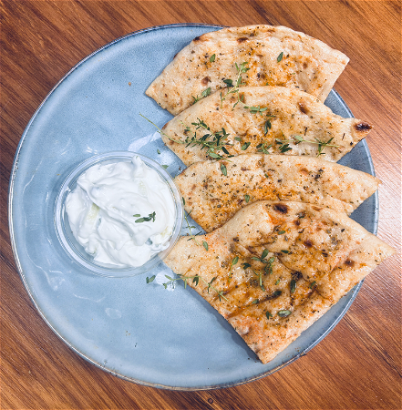 Pita los met tatziki 