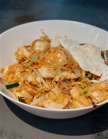 Mihoen met garnalen en kip