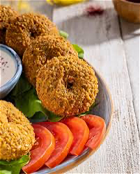 Falafel with vegetables