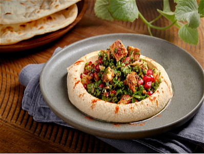 Hummus with chicken 