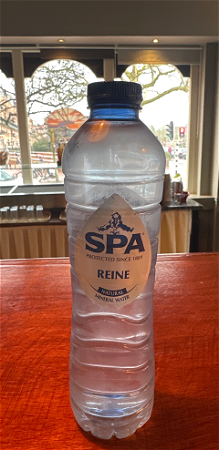 Spa blauw still water